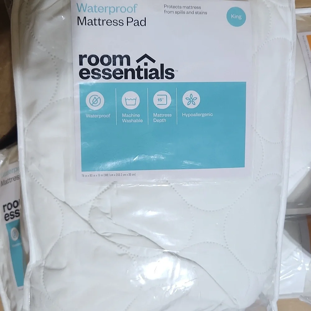 Room EssentialsWaterproof Quilted Mattress Pad - Room Essentials